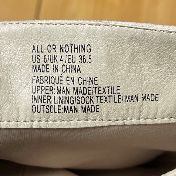 Knee-High JustFab Ivory Textured Heel Boots With Buckle Sz 6 Block Heel Alligato - Picture 5 of 5